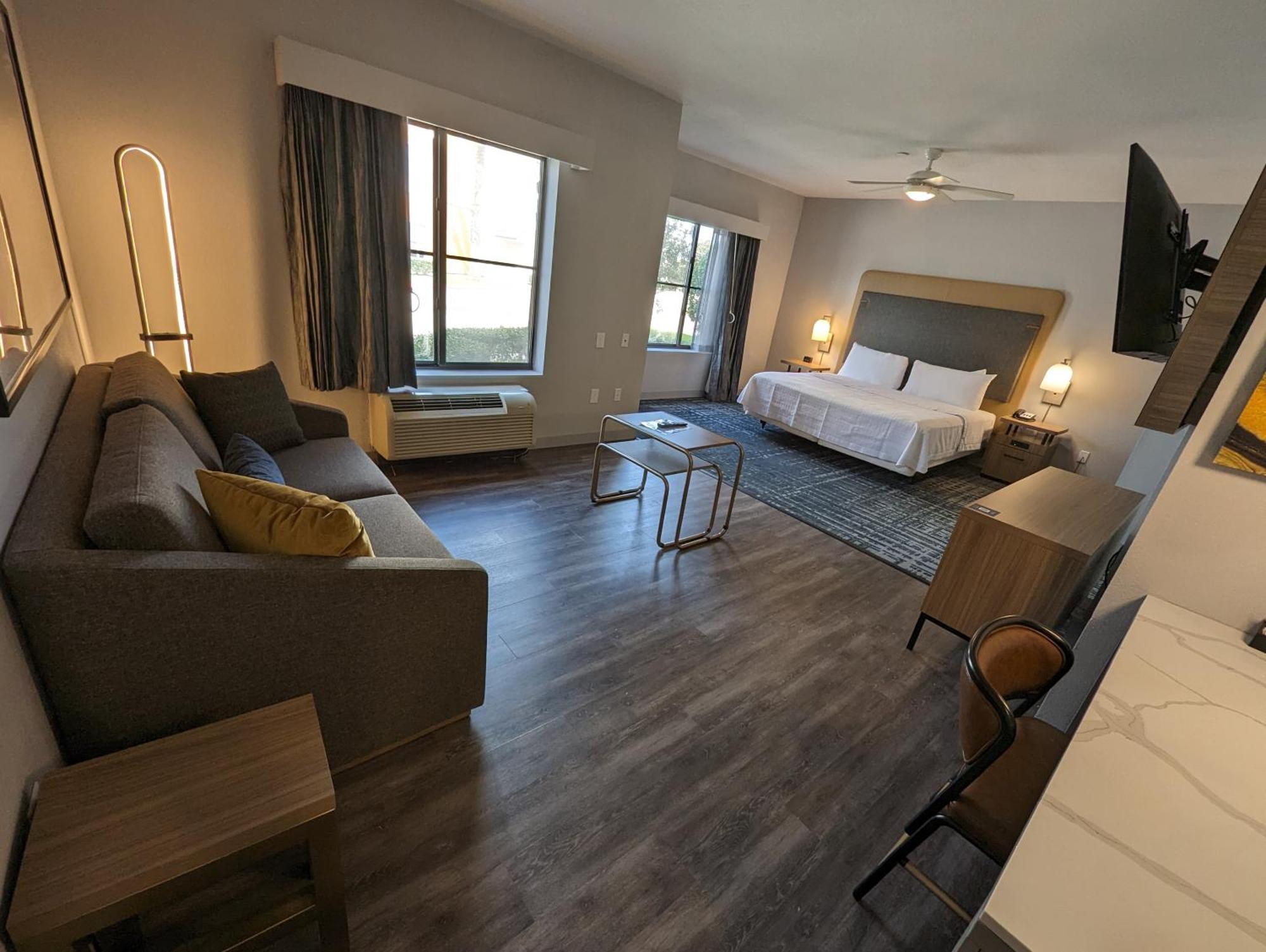Hotel Homewood 3*